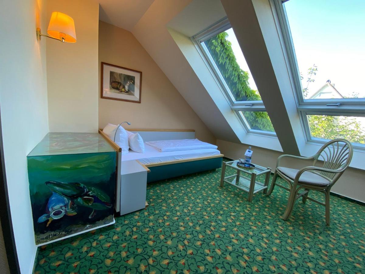 Hotel Am Mueritz-Nationalpark Варен Екстериор снимка