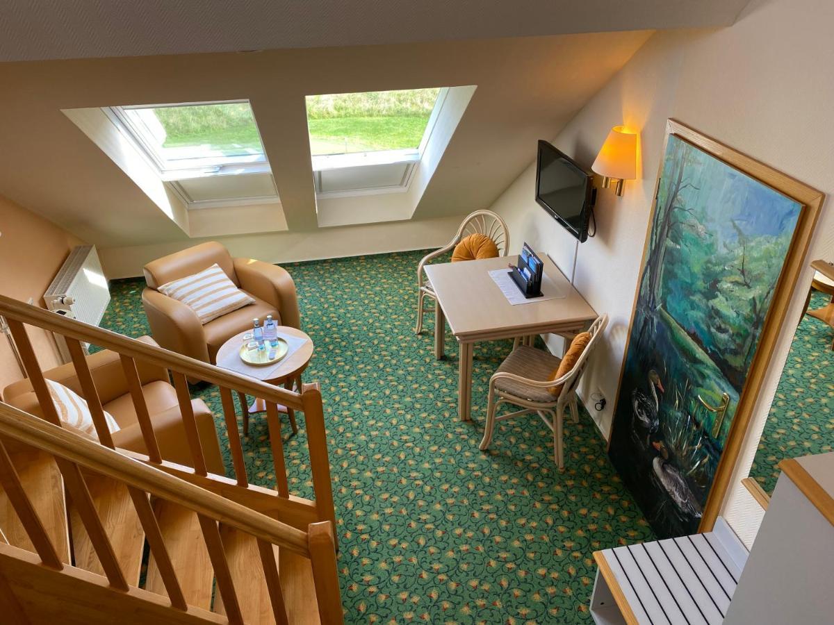 Hotel Am Mueritz-Nationalpark Варен Екстериор снимка