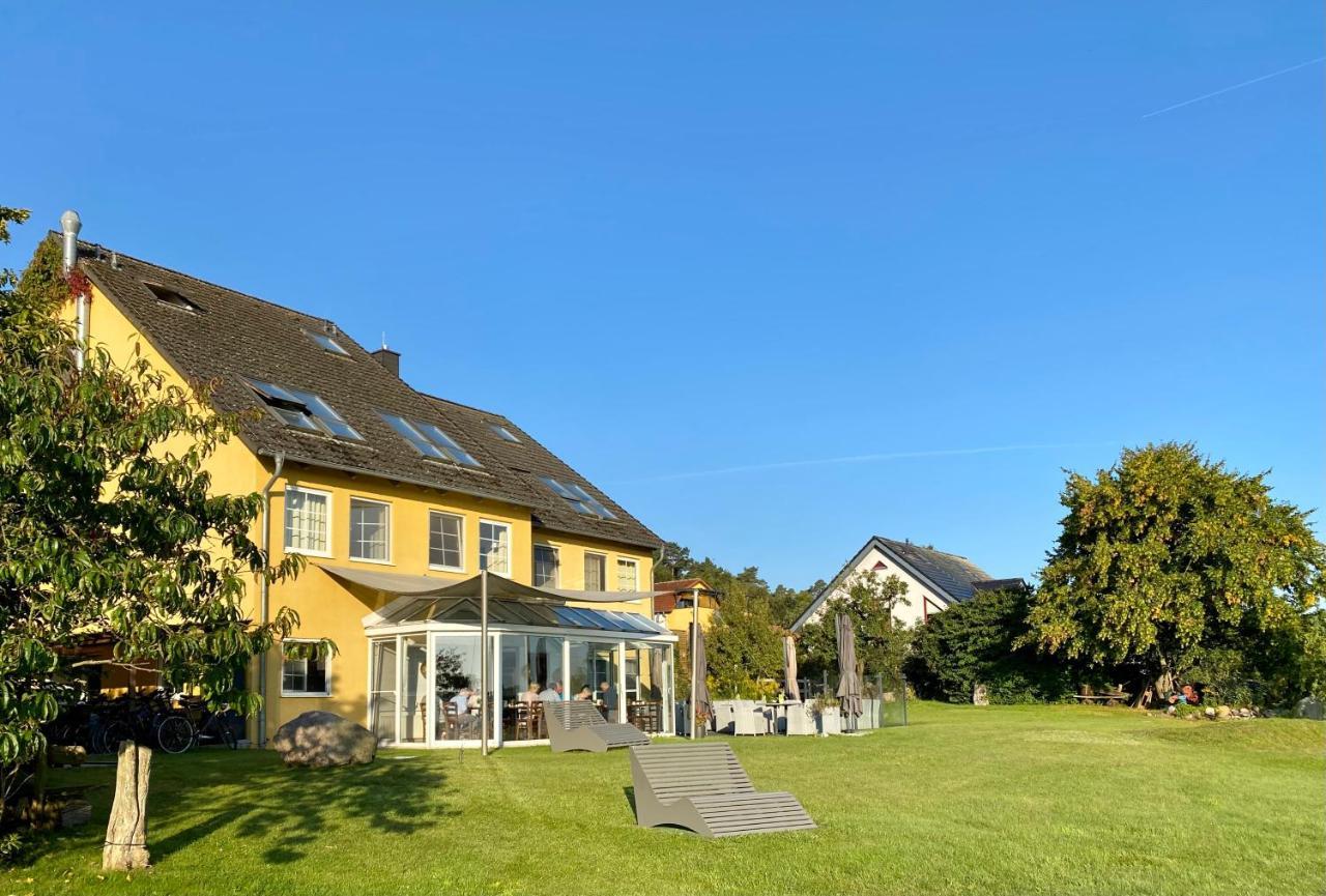 Hotel Am Mueritz-Nationalpark Варен Екстериор снимка
