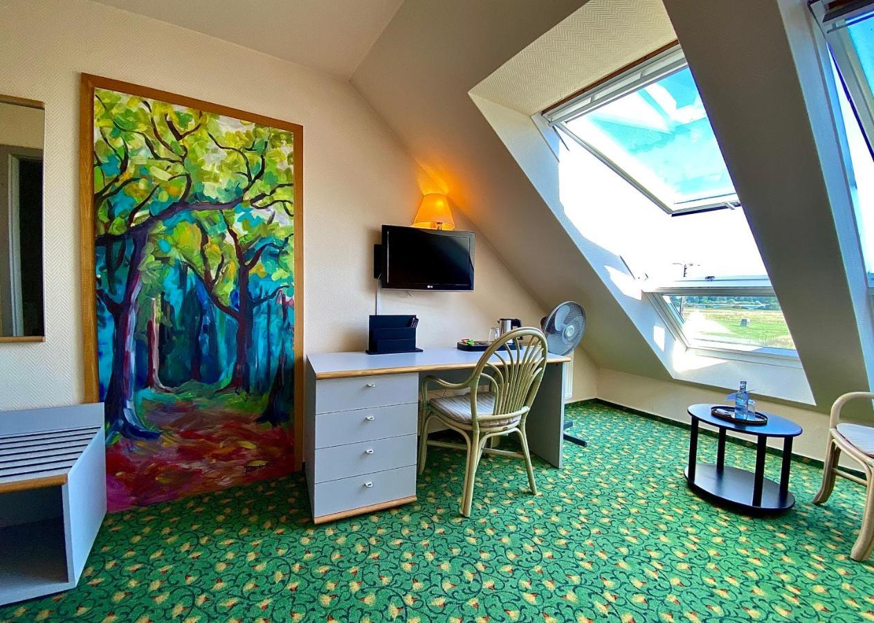 Hotel Am Mueritz-Nationalpark Варен Екстериор снимка