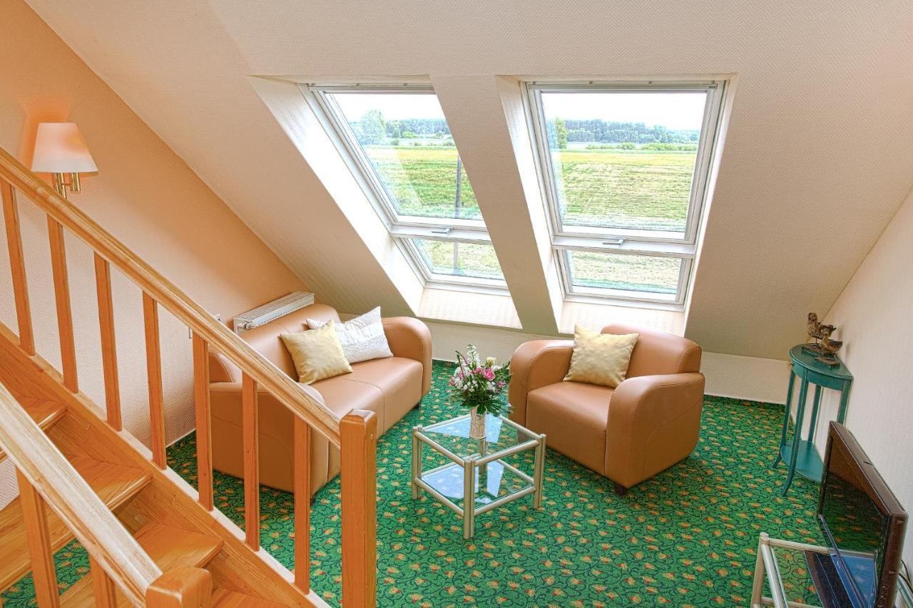 Hotel Am Mueritz-Nationalpark Варен Екстериор снимка